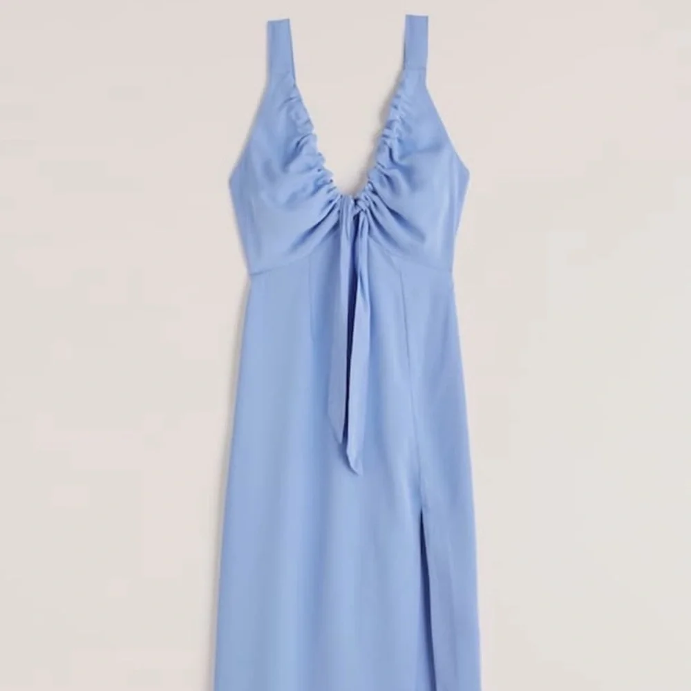 Abercrombie Tie Front Midi Dress in Light Blue - Picture 5 of 7